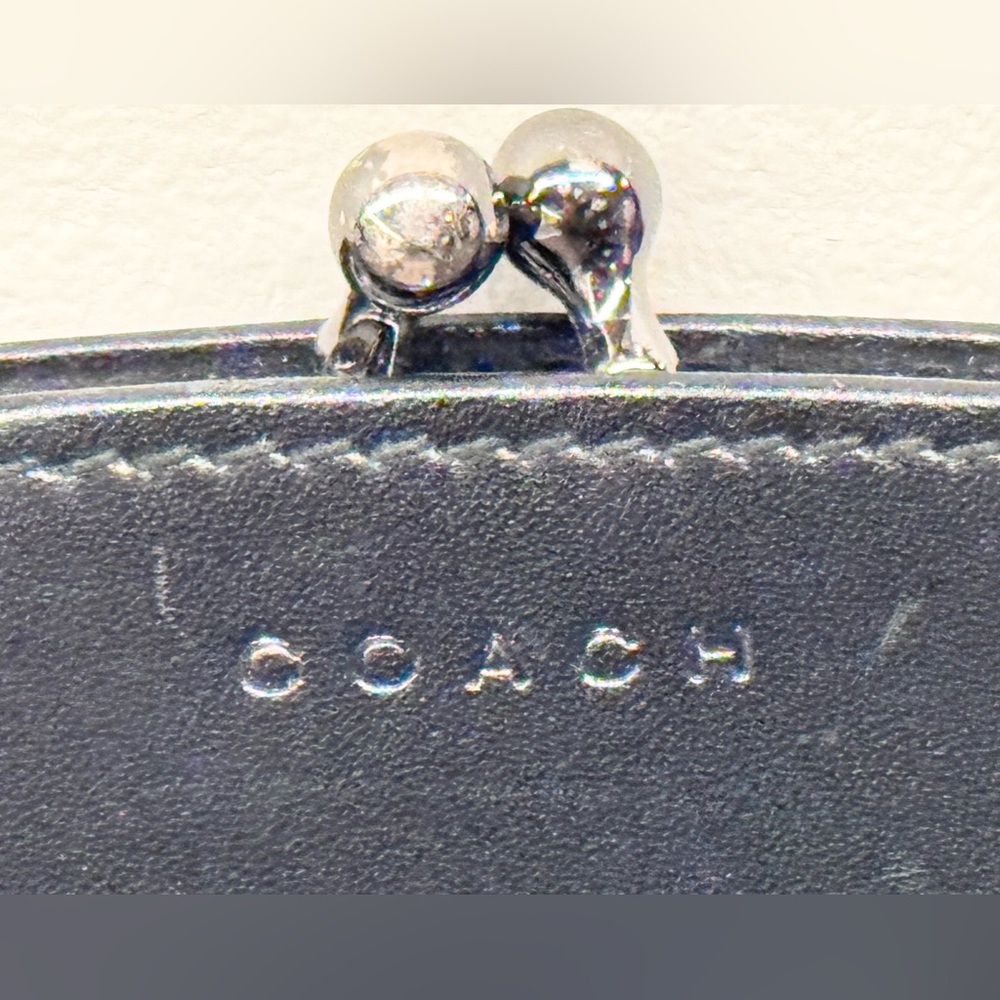 Coach Vintage Kisslock Black Coin Purse - Picture 3 of 12